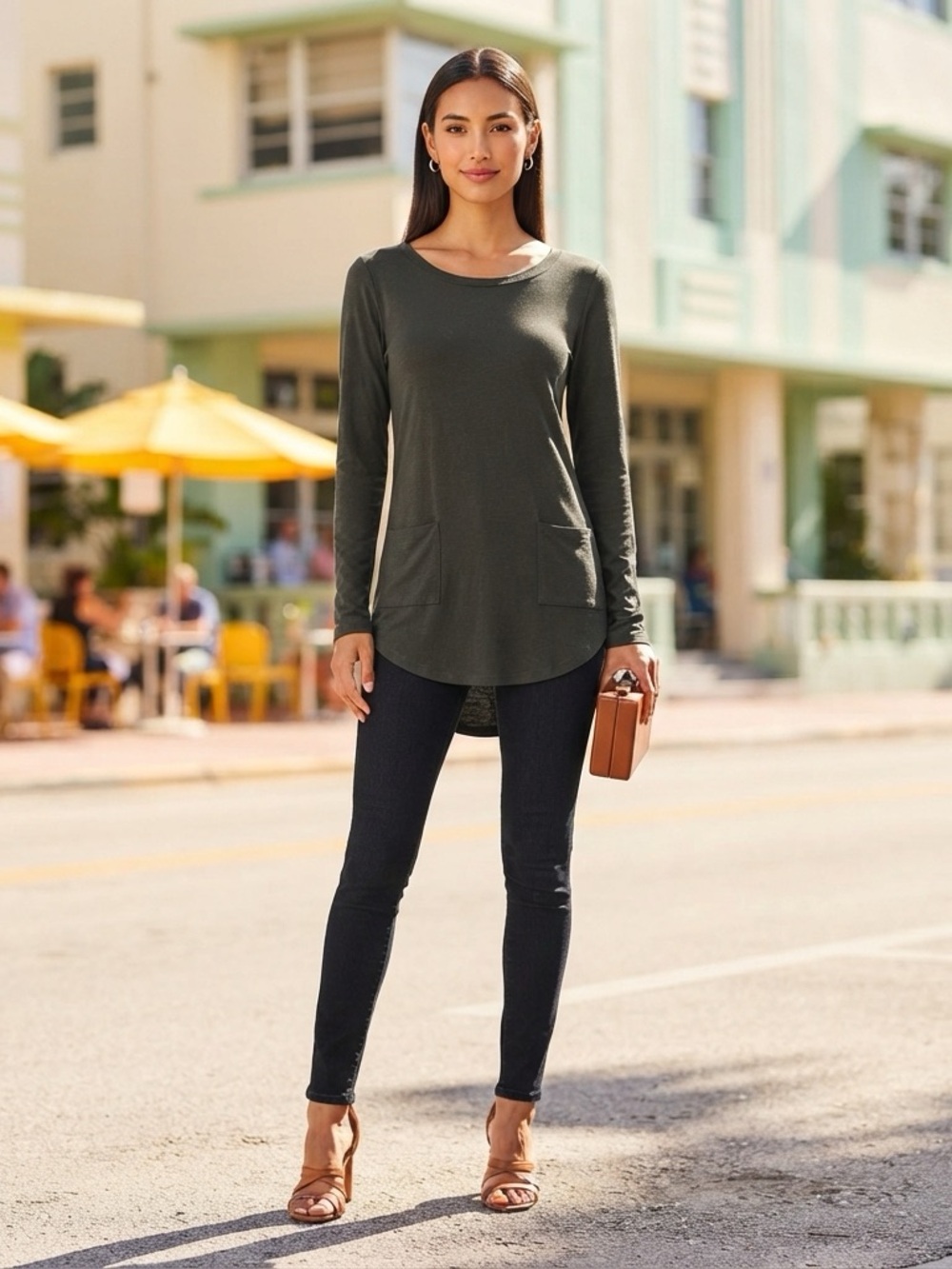 Olive Olivia Green Fitted Tunic Top with front Pockets, very soft.
